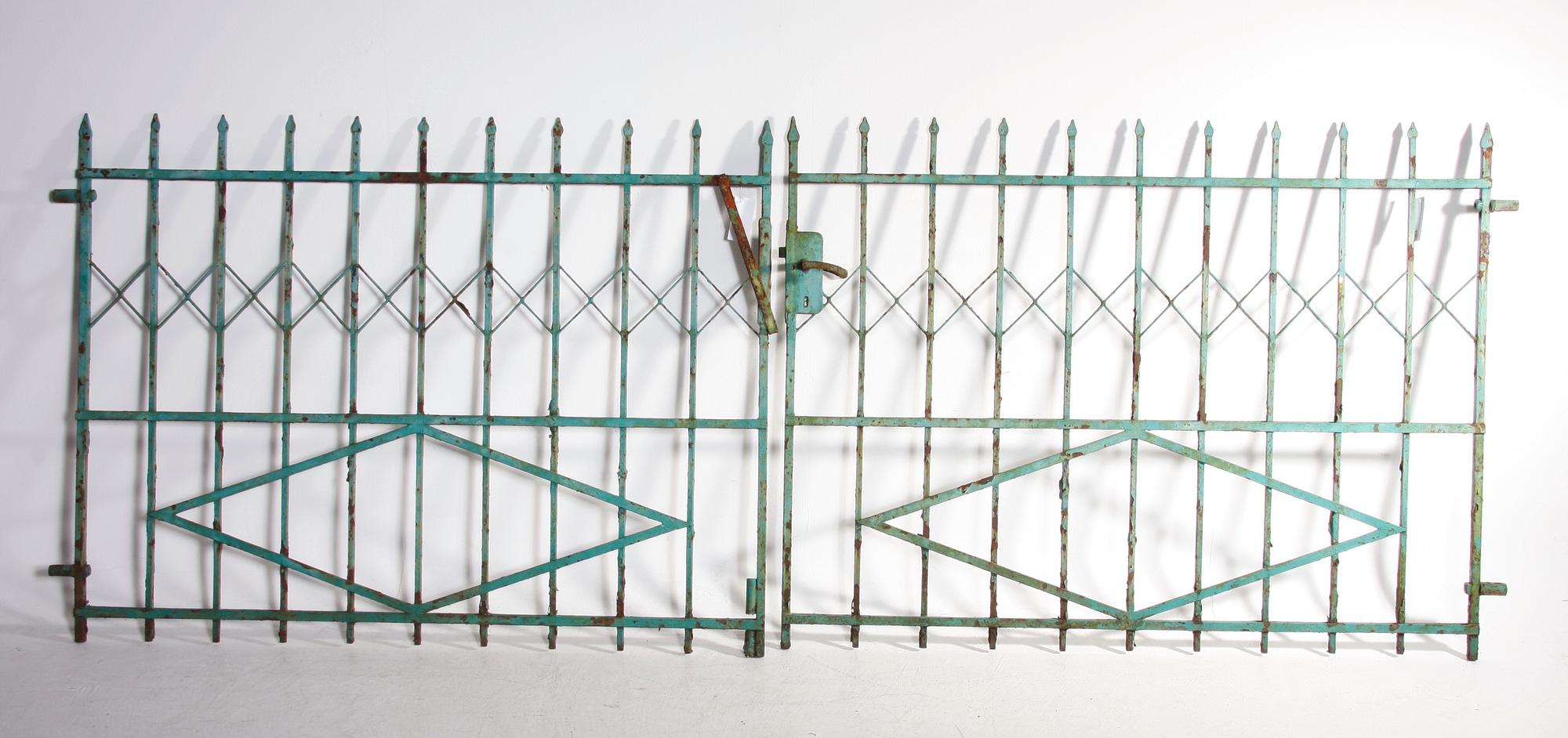 TRÄDGÅRDSGRIND, järn.