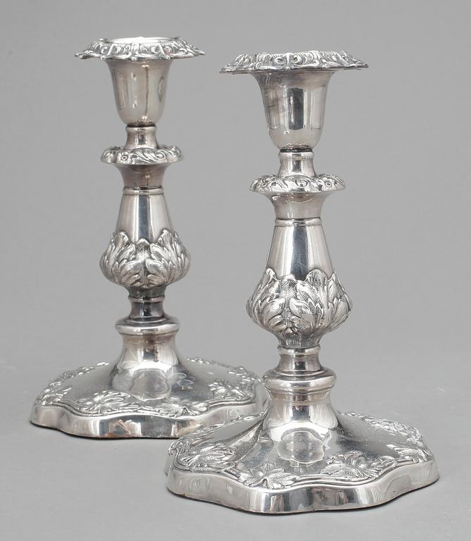 LJUSSTAKAR, ett par, pläter, England.