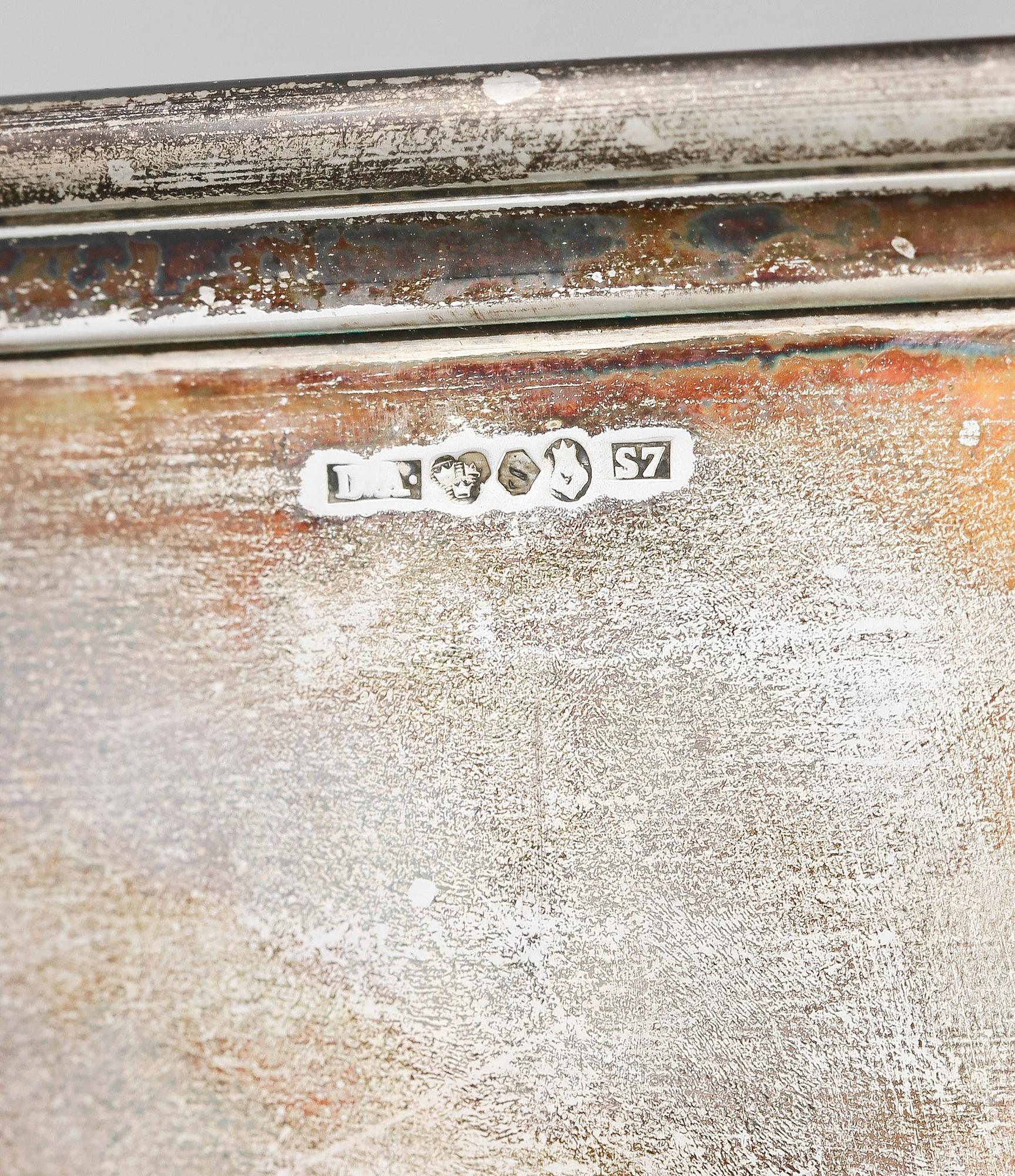 KAROTT MED LOCK, silver, David Andersen & Comp AB, Stockholm 1920. Vikt ca 1100 gram.