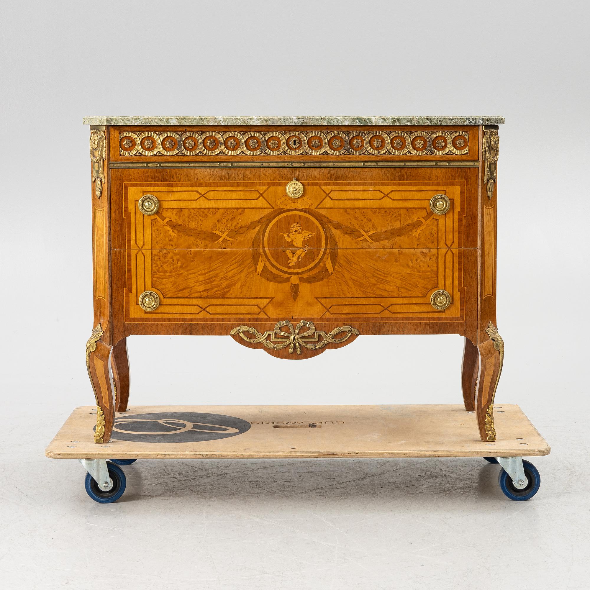 Byrå, gustaviansk stil, 1900-talets mitt.