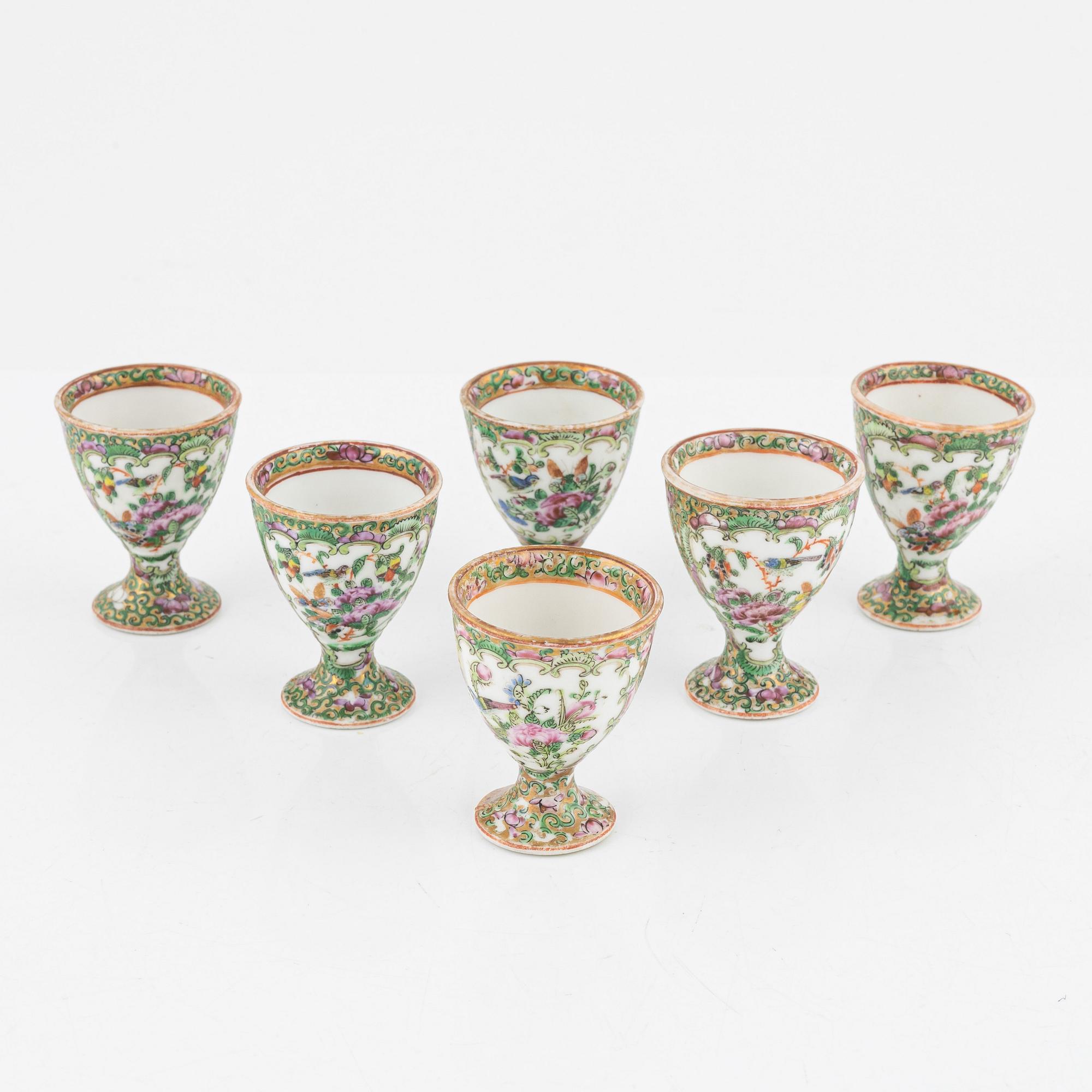 Servisdelar, 14 stycken, porslin. Kanton, Kina, Qingdynastin, 1800-tal.