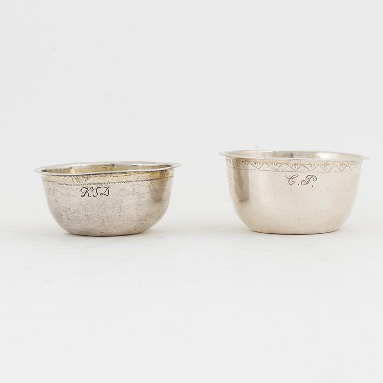 Two Swedish silver tumblers, mark of JJ Ulfsberg, Nyköping circa 1810, and M Sedelin, Sundsvall 1803.