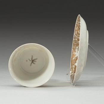 TEKOPP med FAT, kompaniporslin. Qingdynstin, Qianlong (1736-95) circa 1745-60.