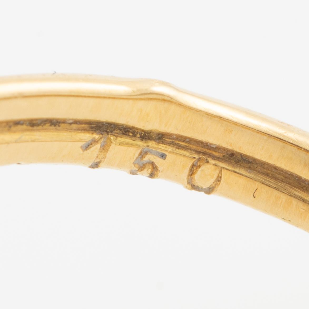 Ring 18K guld med grön turmalin och briljantslipade diamanter.