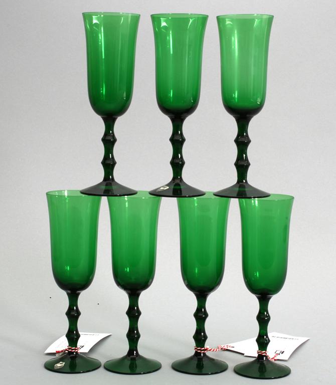 CHAMPAGNEGLAS, 7 st. "Salut" design Simon Gate, Orrefors.