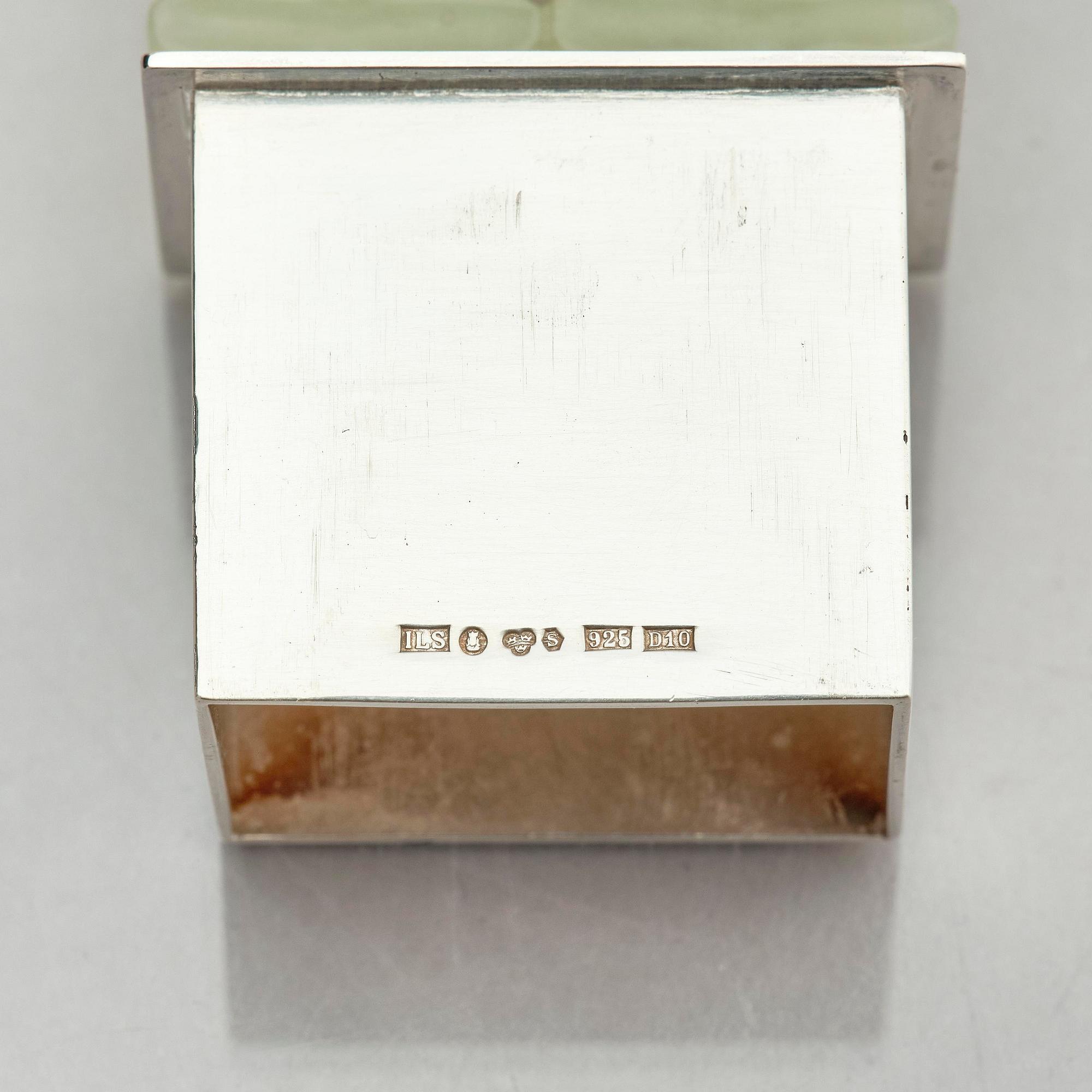 Inga Lagervall Ringbom, flaska med lock, sterling silver och nefrit, Stockholm 1978.