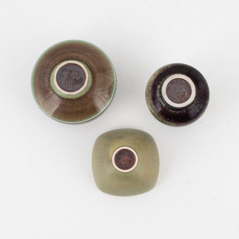 Berndt Friberg, vaser, 2 st, samt skål, Gustavsberg Studio, 1971-74.