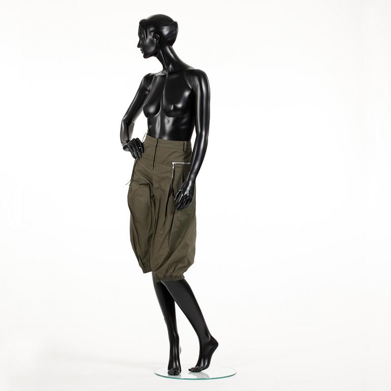 LOUIS VUITTON, tvådelad dräkt bestående av kavaj samt kjol.