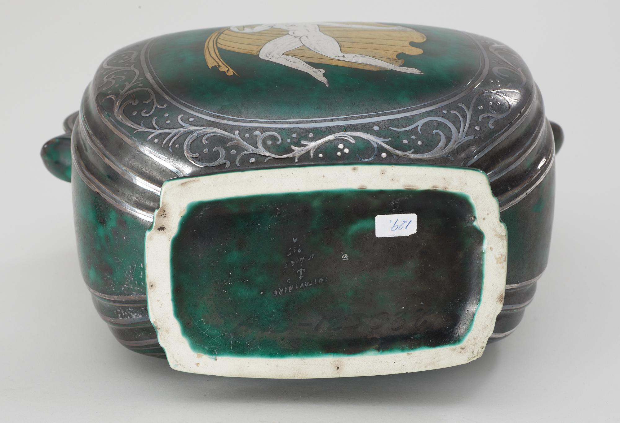 A Wilhelm Kåge stoneware 'Argenta' urn with cover, Gustavsberg 1931.