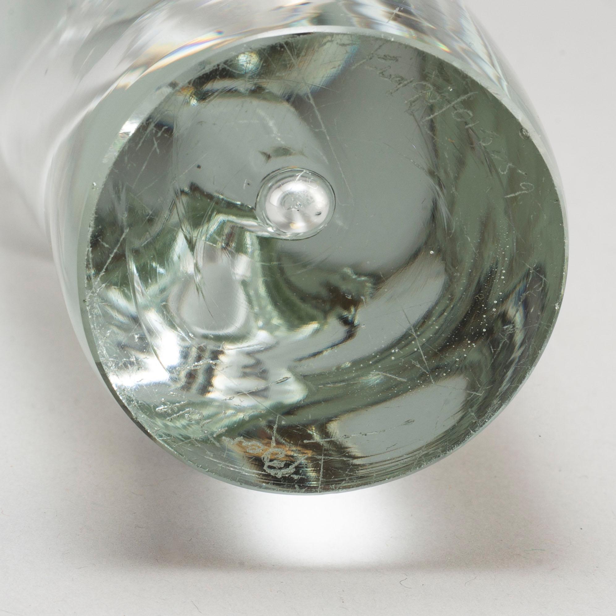 WIKTOR BERNDT, a glass vase from Flygsfors, 1959.