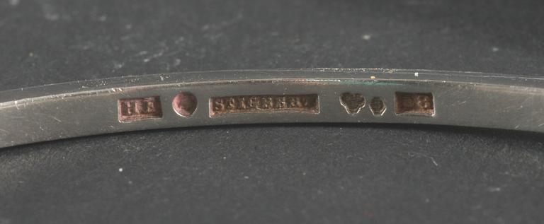 ARMRING. Stigbert, silver 1944, med syntetisk spinell.