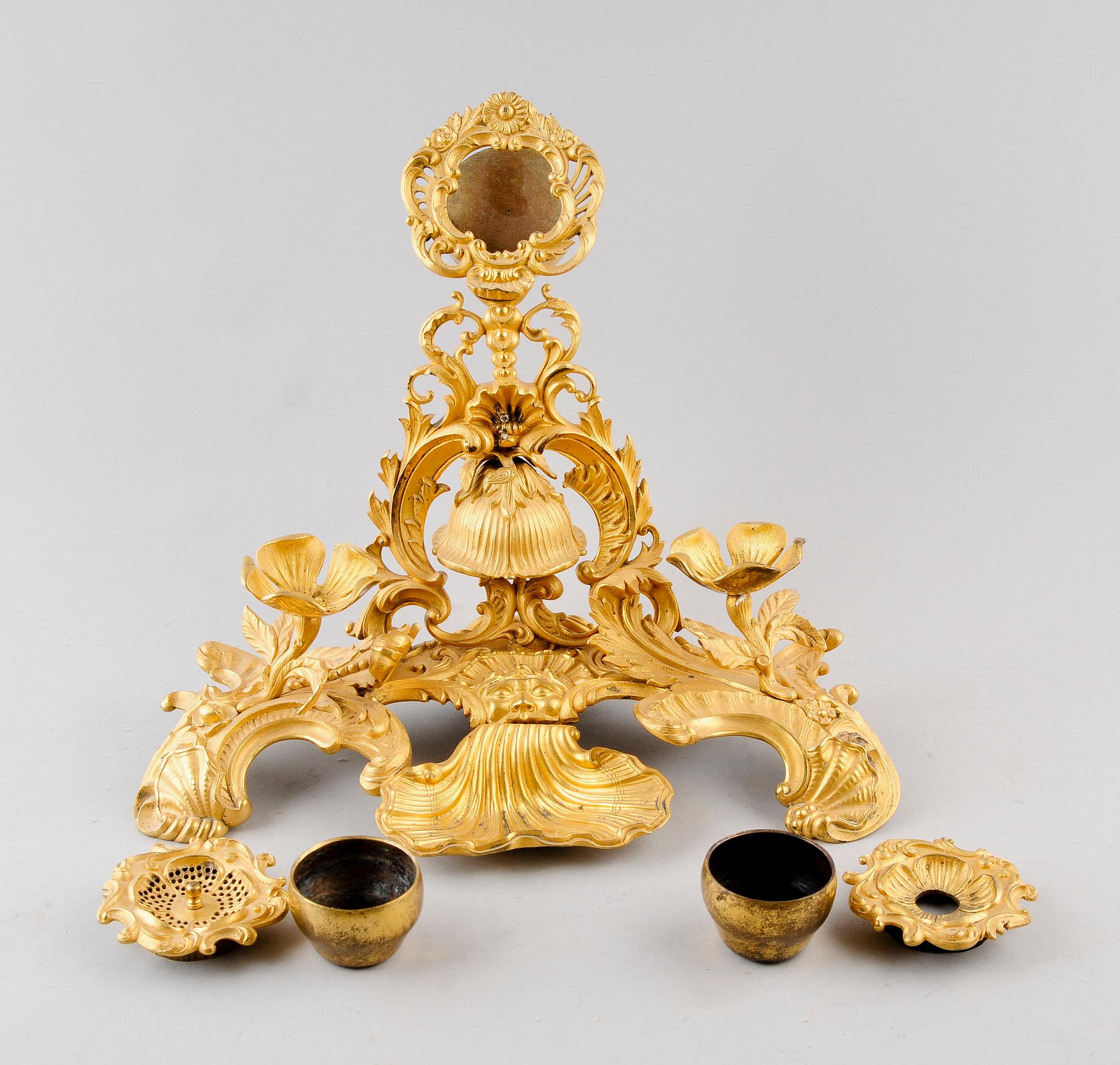 SKRIVSTÄLL, förgylld brons, rokokostil, 1800-tal.