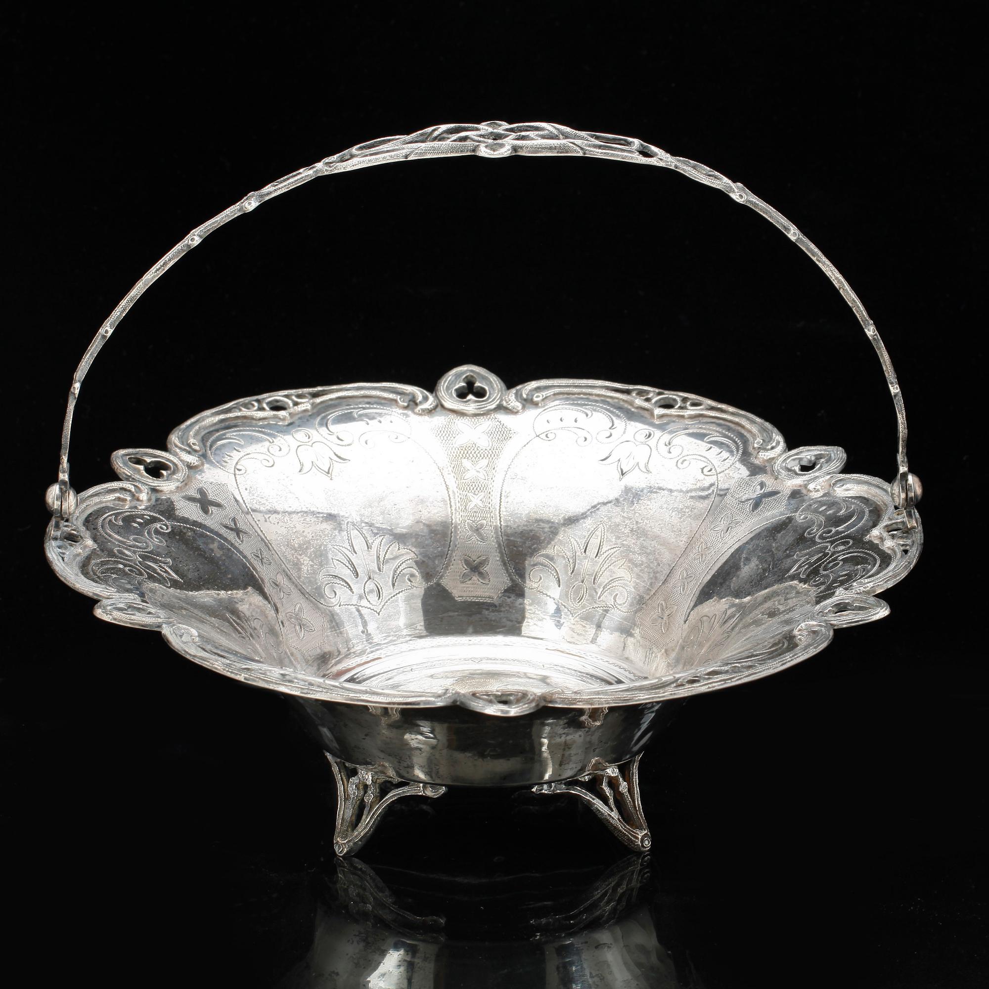 SKÅL, silver, Lars Larson & Co, Göteborg, 1872. Vikt ca 396 gram.