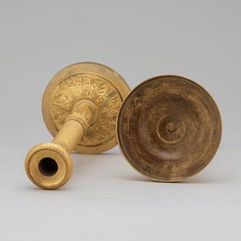 LJUSSTAKAR, ett par. Frankrike, 1800-talets början. Empire.