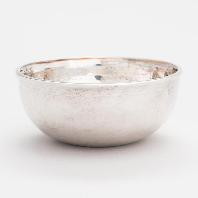 A sterling silver bowl, J.A. Tarkiainen, Helsinki 1991.