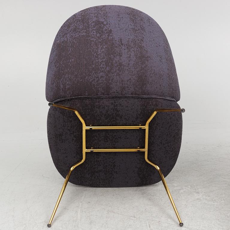 GamFratesi, fåtöljer fyra st , "Beetle Lounge Chair", Gubi, formgiven 2013.