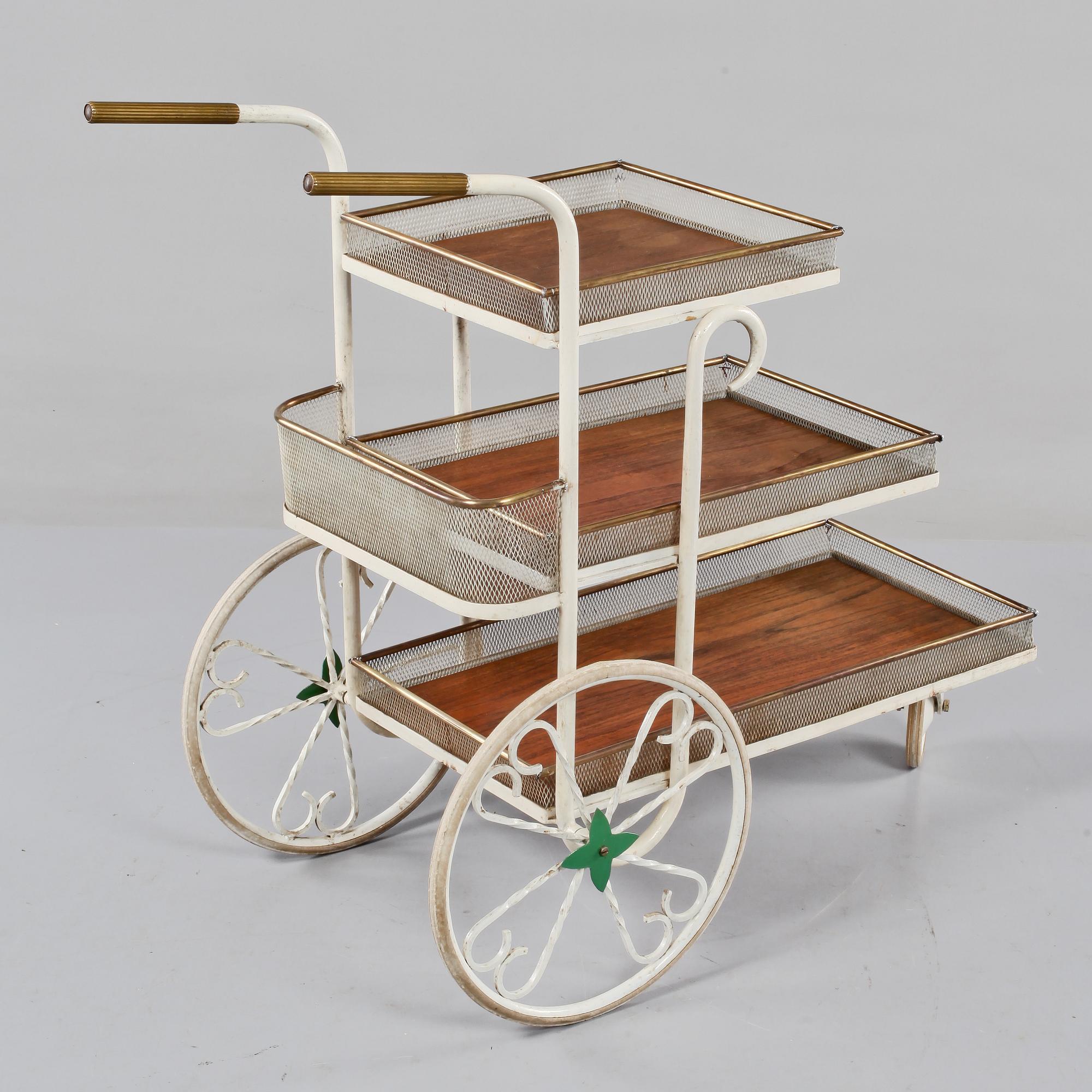 SERVERINGSVAGN, 1900-talets andra hälft.