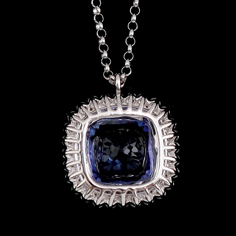 HÄNGE MED KEDJA, 18 k vitguld, blå tanzanit och briljantslipade diamanter.