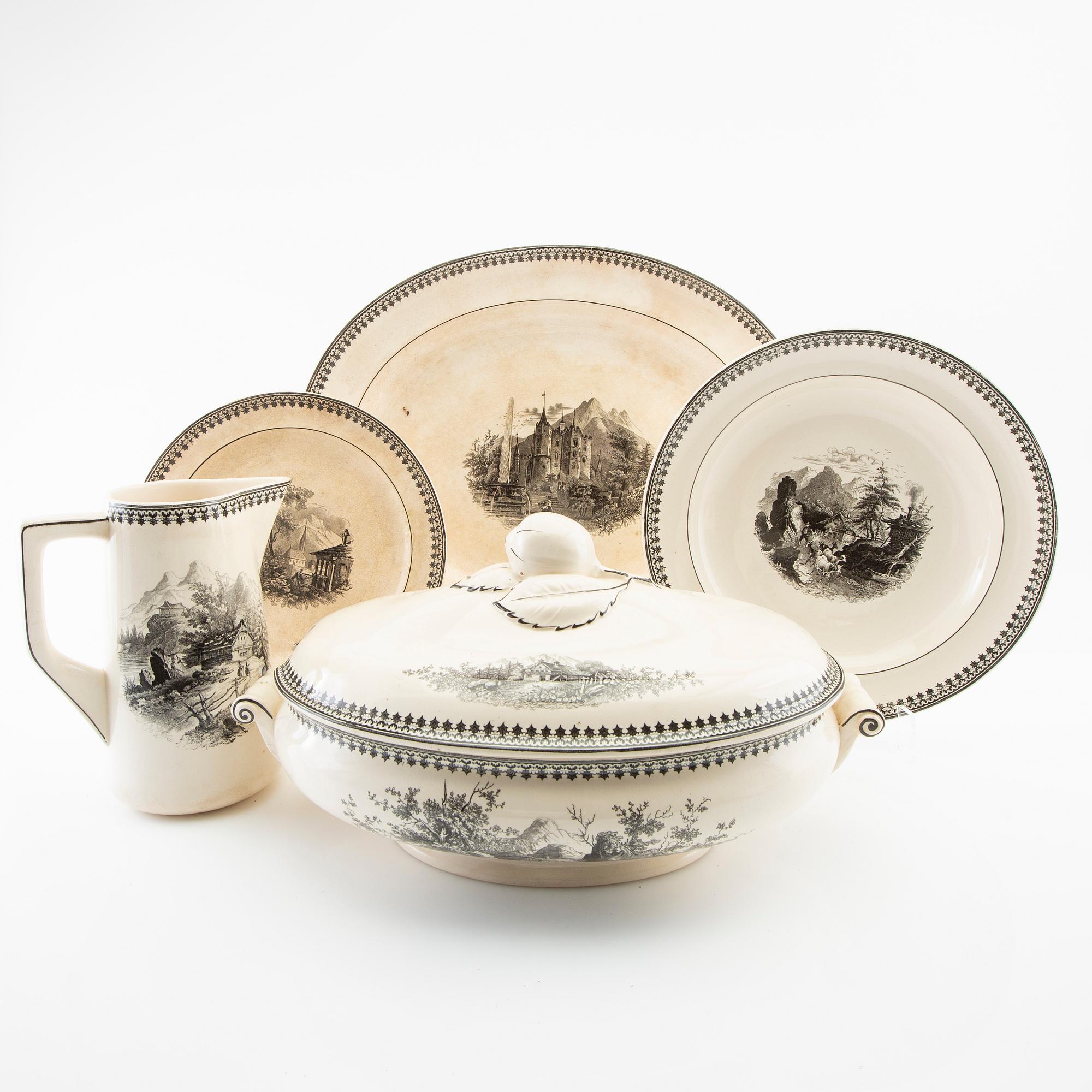Service 44 dlr, "Old Abbey Ware Alpina" Villeroy & Boch Mettlach Saar Basin circa 1900 stoneware.