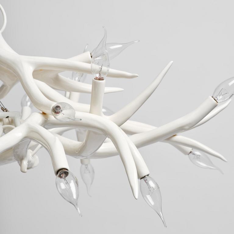Jason Miller, takkrona, "Superordinate Chandelier 12 Antlers, taklampa, Roll & Hill, USA.