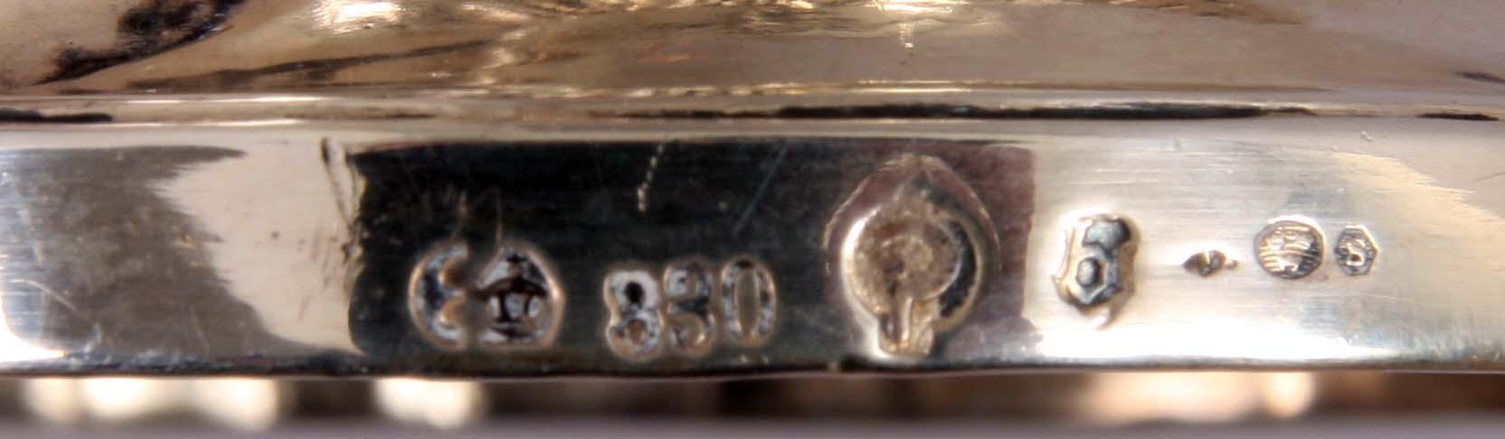 SOCKERSTRÖARE, silver, 830/1000 med importstämplar. Rokokostil.