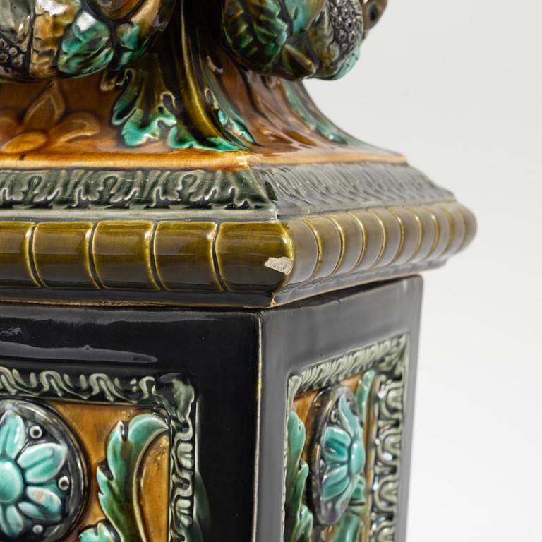 A ceramic pedestal, Rörstrand, circa 1900.