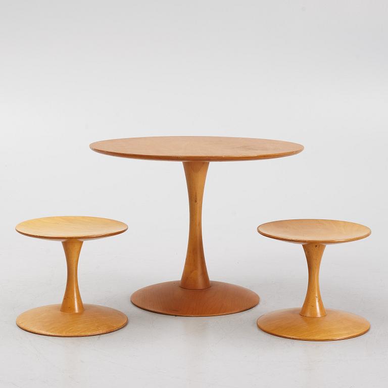 Nanna Ditzel, a "Trisse" chindlren's table with two chairs,
