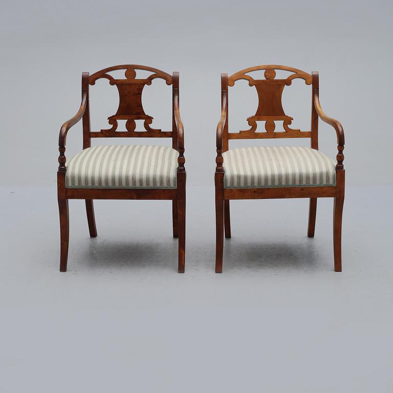 KARMSTOLAR, ett par, Karl Johan, 1800-talets första hälft.