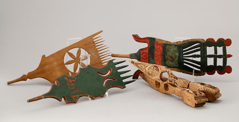 VÄVLUNOR, ett par, samt ROCKBLAD, 3 st, allmoge, Uppland, 1800-tal.
