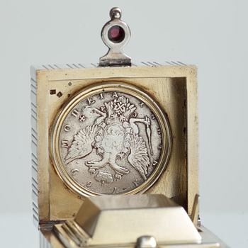 A Fabergé silver, travelling inkwell, workmaster Anna Ringe, St. Petersburg 1898/9-1903. Scratched inventory no 9623.