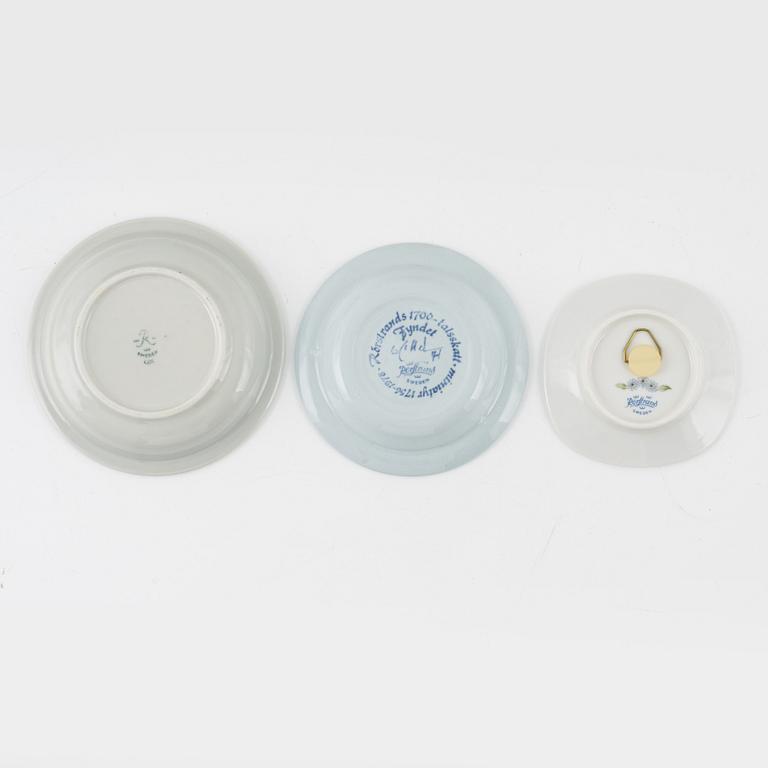 A set of 16 coasters, porcelaine, Rörstrand, Sweden.