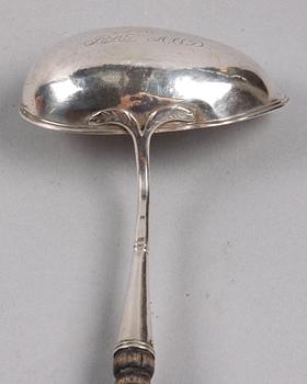 SOPPSLEV, silver, G.W. Edvall, otydliga stämplar.