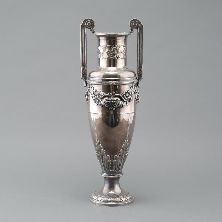 HÄNKELVAS, nysilver, 1900-talets första del.