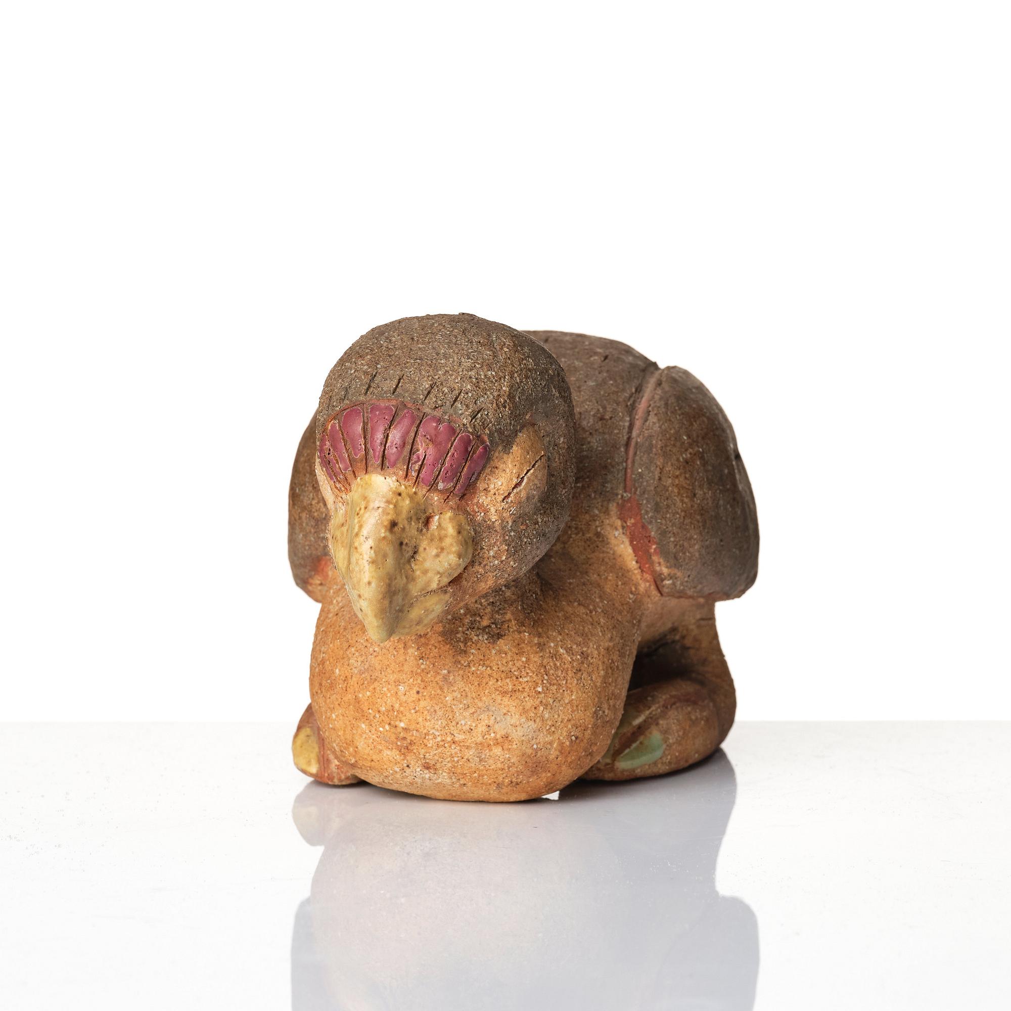 Tyra Lundgren, a stoneware sculpture of a bord, her own workshop, Sweden 1959.