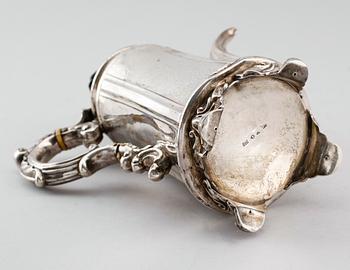 KAFFEKANNA, silver, Carl Nyström, Stockholm, 1850. Vikt ca 562 g.
