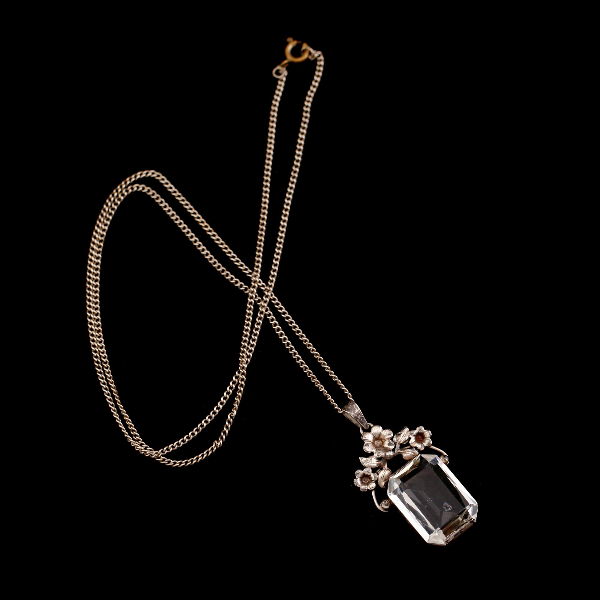 HÄNGE SAMT ARMBAND, silver, 1900-talets mitt. Total vikt ca 52 gram.