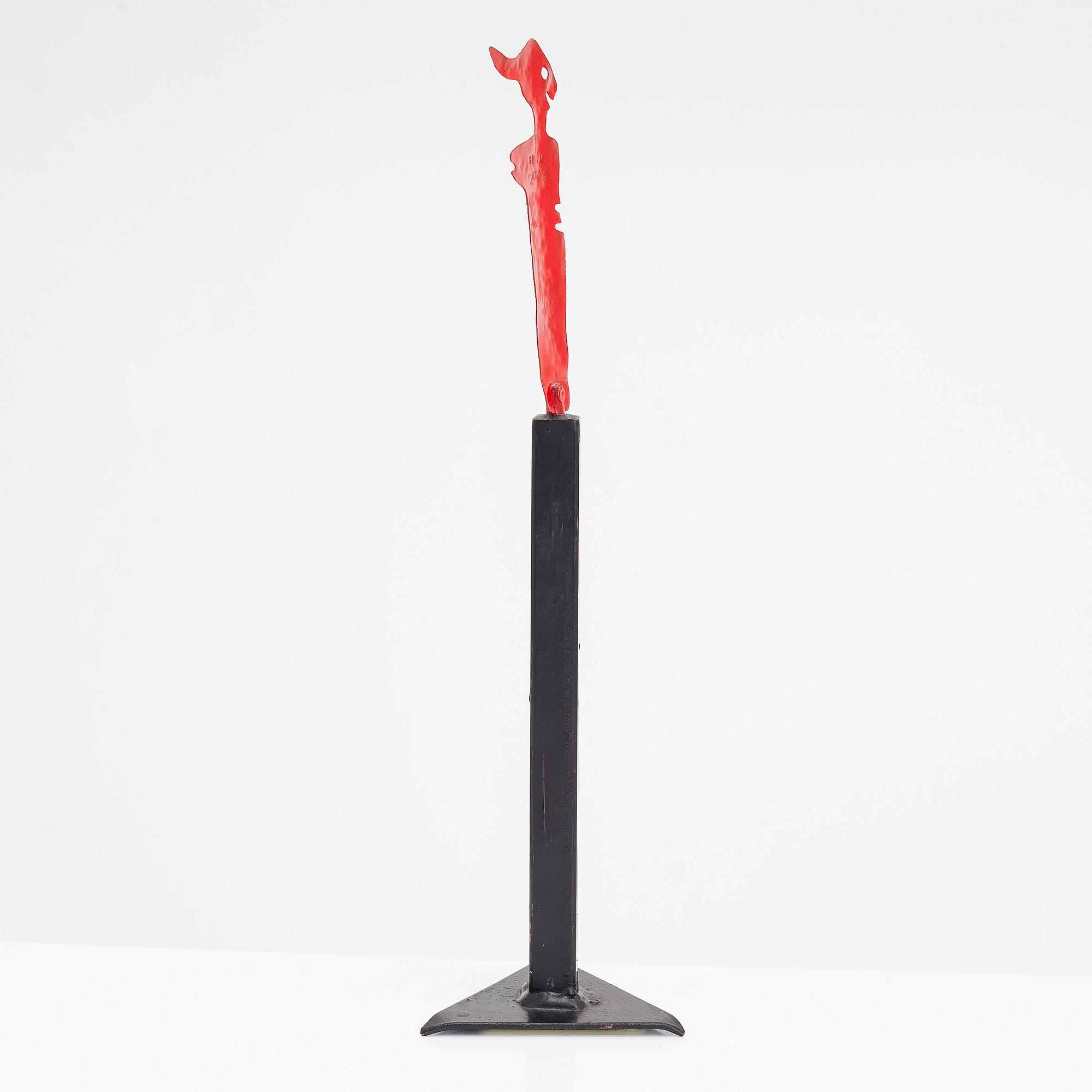 Soile Yli-Mäyry, skulptur, metall, signerad och daterad 2002.