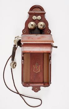 VÄGGTELEFON, trä, märkt AS ELEKTRISKA BUREAU KRISTIANIA, NORGE. 1900-talets början.