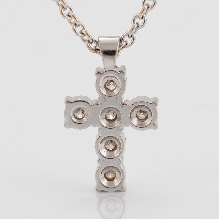 Hängsmycke kors med kedja 18K vitguld med runda briljantslipade diamanter.