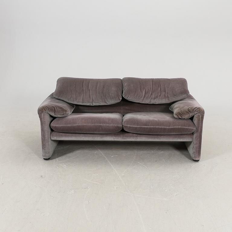 Vico Magistretti, soffa "Maralunga" för Cassina Italien sent 1900-tal.