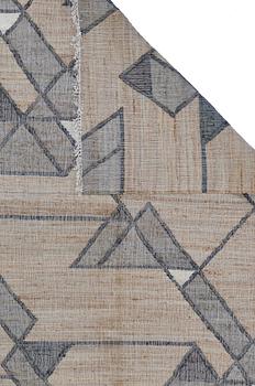 A CARPET, flat weave, ca 286 x 209 cm.