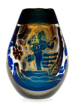 797. An Edvin Öhrström 'ariel' glass vase, Orrefors 1969.