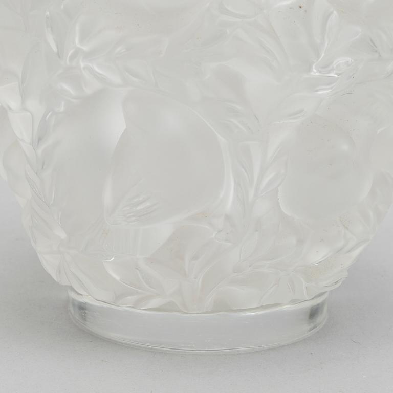 RENÉ LALIQUE, a signed Bagaelle vase.