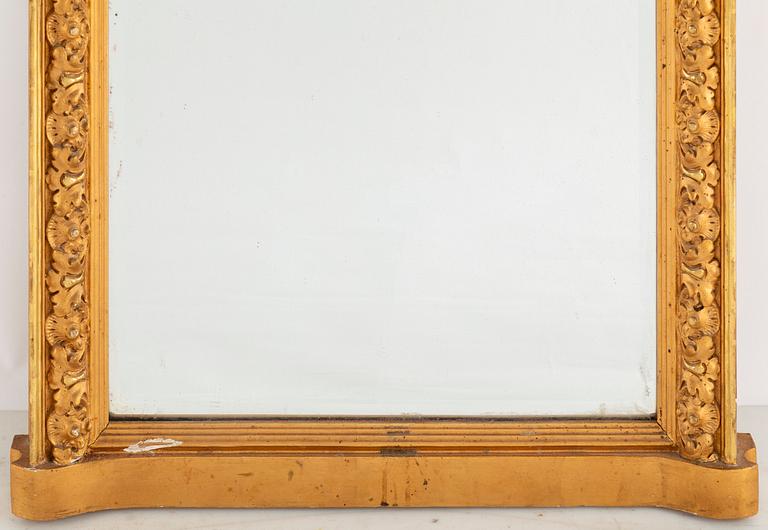 A mirror and console table, late 19th century.
