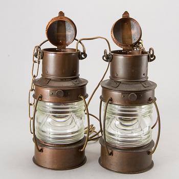SKEPPSLYKTOR, koppar, 2 st, 1900-talets andra hälft.