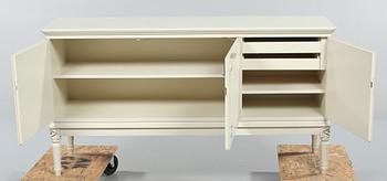 SIDEBOARD, gustaviansk stil, 1900-talets andra hälft.