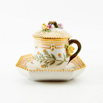 Cream jug with lid and saucer, porcelain, "Flora Danica", Royal Copenhagen, Denmark.