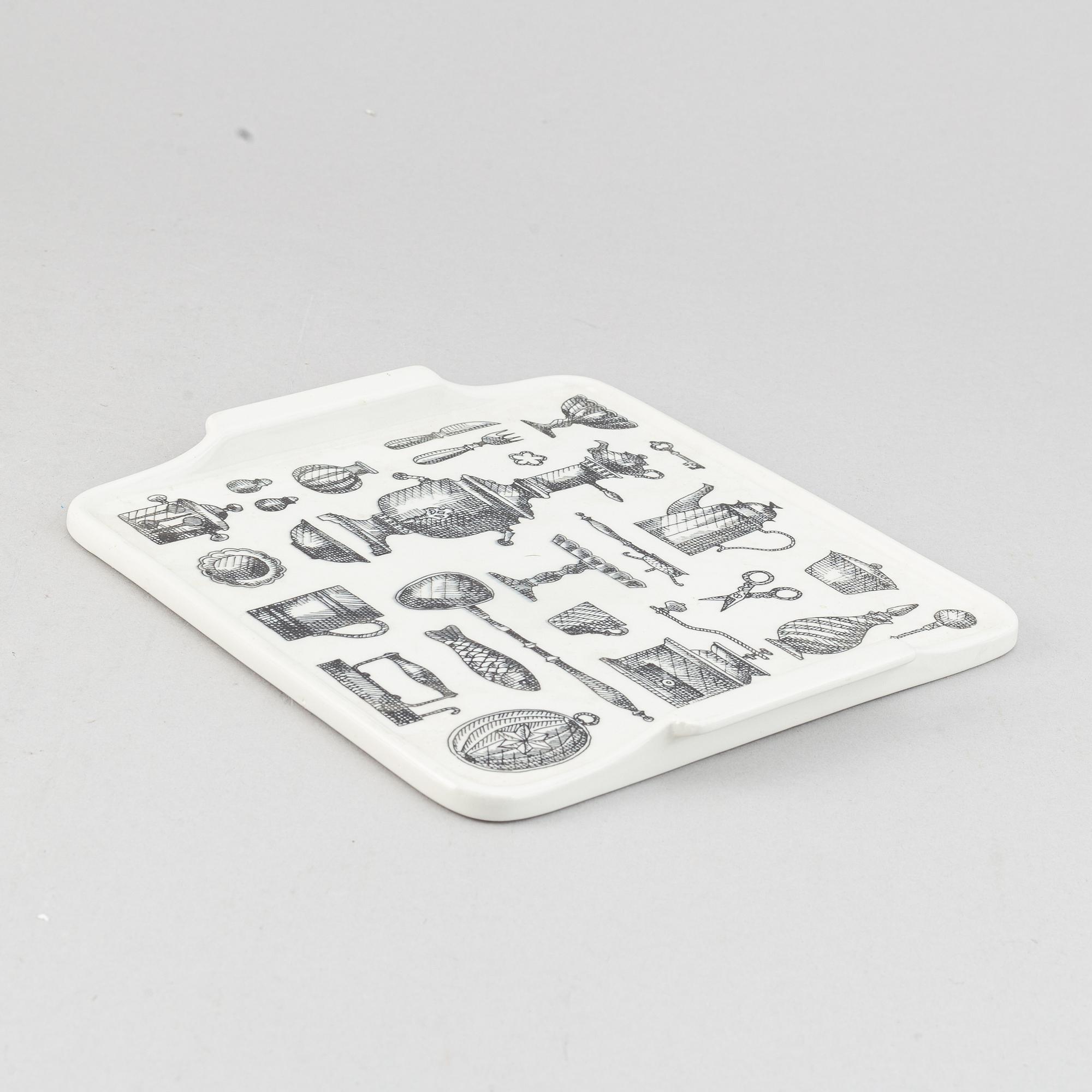 A ceramic tray, Arabia, Finland.