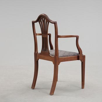 KARMSTOL, engelsk stil, 1900-tal.