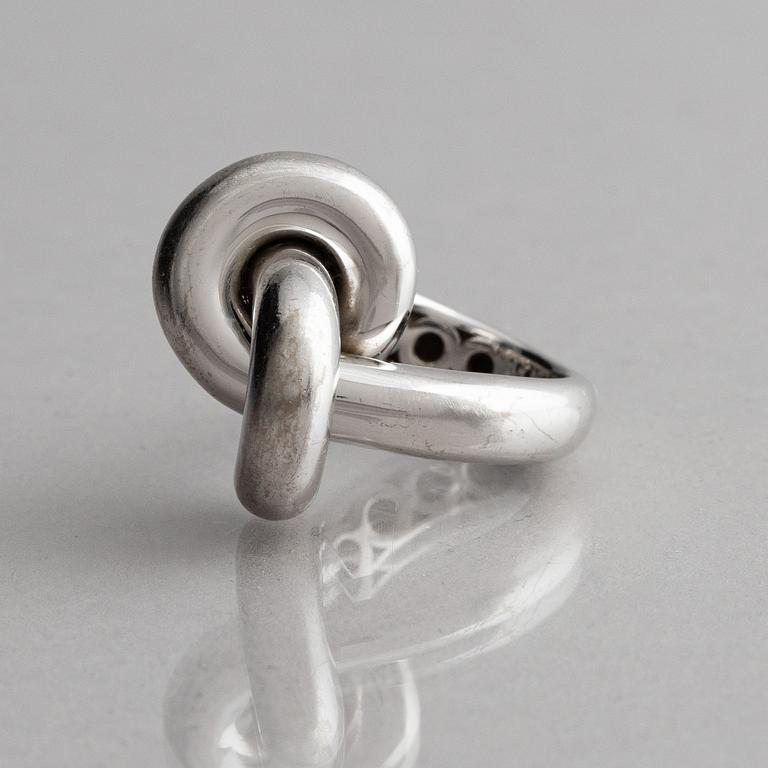 Engelbert ring "Absolutely fat knot" 18K vitguld.